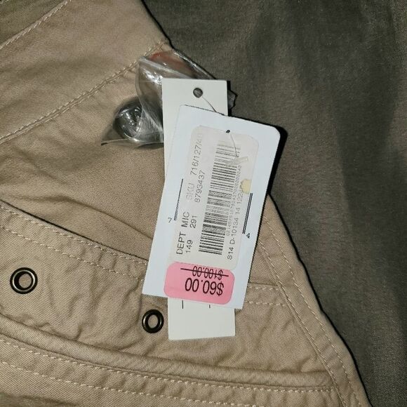 A.Z.I Kaki Capri Cargo Pants Plus Size - Picture 4 of 7